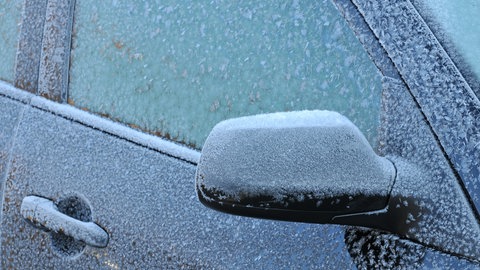 Vereiste Scheiben am Auto