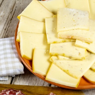 Raclette auf einem Teller 