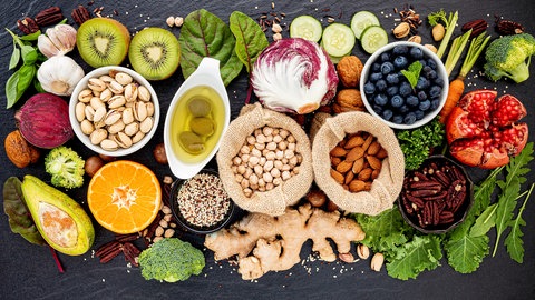 Obst, Gemüse, Nüsse (pflanzliche Lebensmittel)