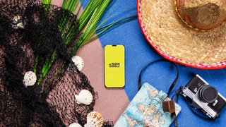 Einfach eine App runterladen und eine Tarif auswählen: Internationales Roaming mit einer eSIM funktioniert genauso wie das Roaming mit einer physischen SIM.