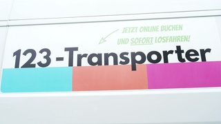 Ein Transporter der Autovermietung 123-Transporter