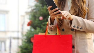 Shopping zur Weihnachtszeit: Preisvergleichsportale können helfen einen guten Preis online für Geschenke zu finden