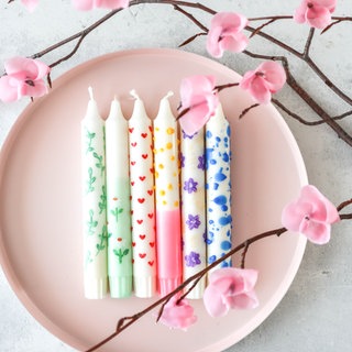 Frühlingshafte Kerzen