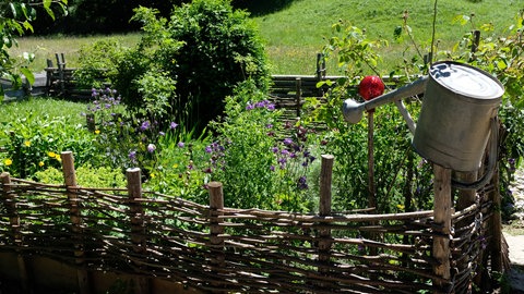 Bauerngarten im Freilichtmuseum Markus Wasmeier am Schliersee