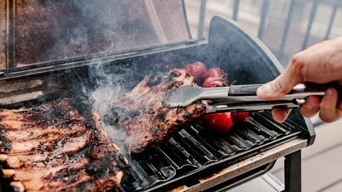 Grillen auf dem Balkon
