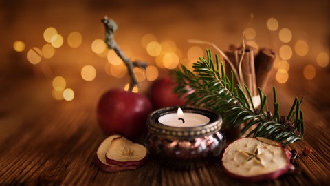 Weihnachtsdeko auch für kleine Tische mit wenig Platz möglich.