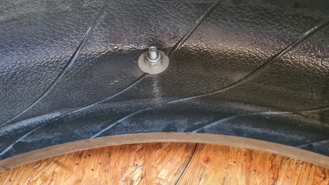 So wird aus alten Autoreifen ein Tisch