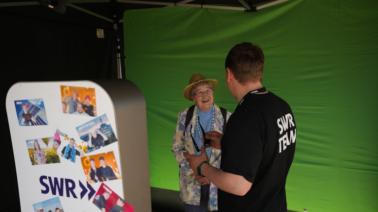 Besonders beliebt bei Besuchern: Die SWR Fotowand am Gläsernen Studio auf dem Maimarkt