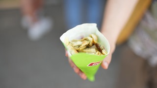 Ein Standbetreiber auf dem Maimarkt ist bestohlen worden: Unbekannte stahlen Maultaschen - 19 Kilo 