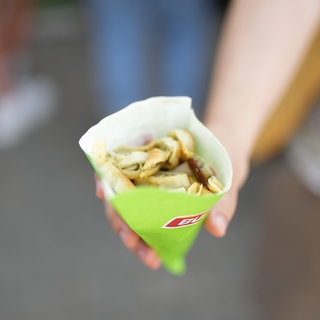 Ein Standbetreiber auf dem Maimarkt ist bestohlen worden: Unbekannte stahlen Maultaschen - 19 Kilo 