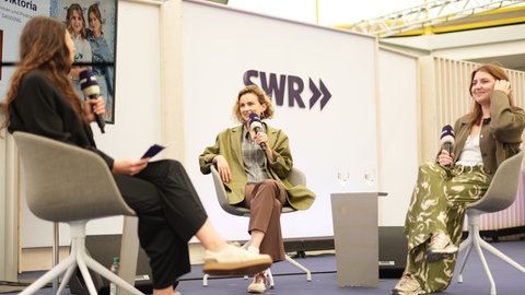 Walerija Petrova und Viktoria Merkulova sind Journalistinnen, Moderatorinnen und Macherinnen des DASDING-Podcasts „Njette Mädchen“