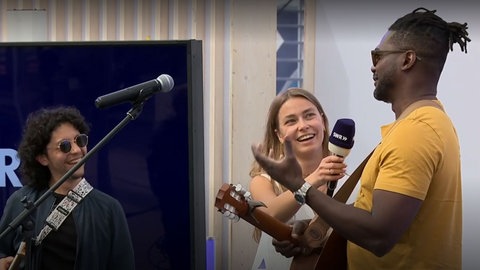 "Jules on the road" im Gespräch auf der SWR-Bühne