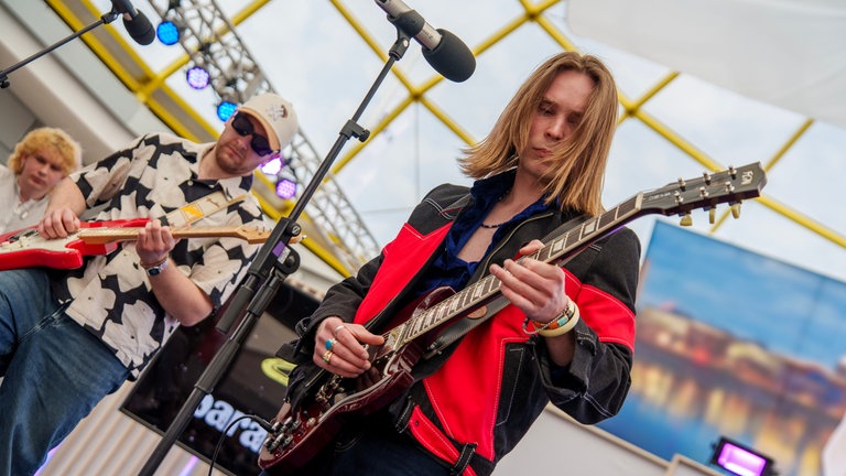 Die Band The Paraberries live auf dem Maimarkt.