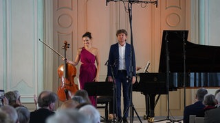 Raphaela Gromes (Violoncello) und Julian Riem (Klavier)