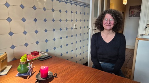 Iris Konopik macht sich Sorgen ihre Wohnung in der Rente nicht mehr bezahlen zu können.