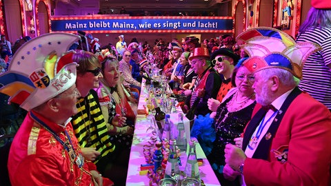 Zuschauer im Saal bei Mainz bleibt Mainz