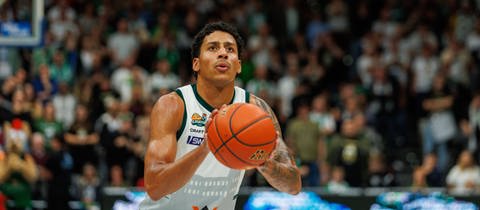 In der Basketball-Bundesliga besiegen die Gladiators Trier die Bamberg Baskets