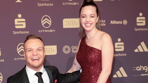 Niko Kappel und seine Verlobte Leonie