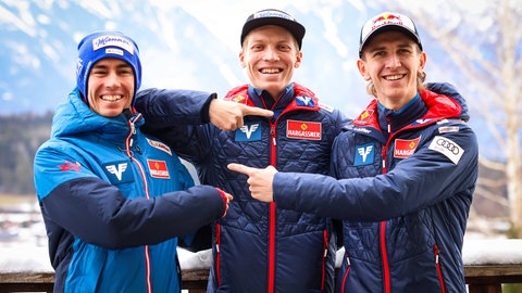 Die österreichischen Skispringer Stefan Kraft, Jan Hörl und Daniel Tschofenig
