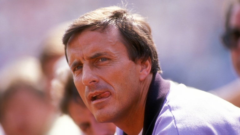 Der damalige Waldhof-Trainer Günter Sebert 