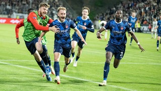 Leo Scienza bejubelt sein Tor zum rettenden 2:1 für den 1. FC Heidenheim gegen die SV Elversberg