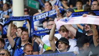 Fans des SV Waldhof Mannheim beim Testspiel.