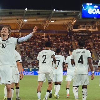 Nick Woltemade vom VfB Stuttgart bejubelt seinen Treffer für die deutsche U21 gegen Frankreich