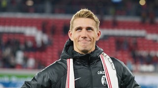 Nils Petersen (SC Freiburg) nach seinem letzten Heimspiel seiner Fussball Karriere als Spieler des Sportclub Freiburg 