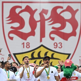 Jamie Leweling auf dem Stuttgarter Schlossplatz.