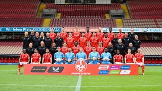 Das neue Mannschaftsfoto des 1. FC Kaiserslautern für die Saison 2526