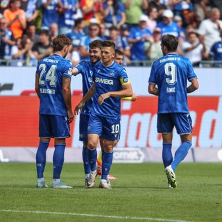 Der KSC jubelt im Spiel gegen Braunschweig