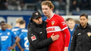 Sebastian Hoeneß (Trainer VfB Stuttgart) und Nick Woltemade (Stürmer)