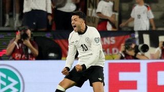 Nadiem Amiri bejubelt seinen Treffer gegen Nordirland