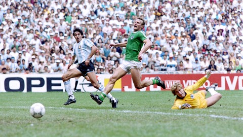 Hans-Peter Briegel konnte Jorge Burruchaga im WM-Finale 1986 nicht aufhalten.