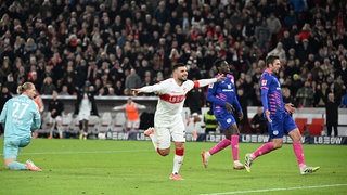 Deniz Undav vom VfB Stuttgart jubelt über sein Siegtor gegen den 1. FSV Mainz 05
