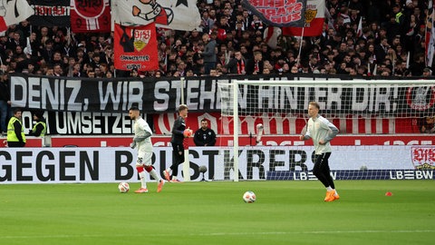 "Deniz, wir stehen hinter dir!": Die Fans des VfB Stuttgart drücken ihre Unterstützung aus