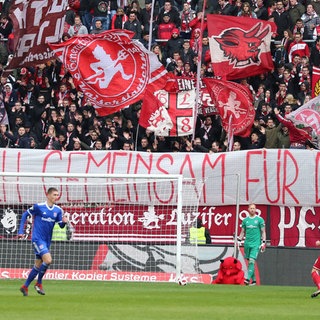 "Endlich gemeinsam für den FCK", fordern Fans des 1. FC Kaiserslautern 2019
