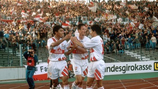 Es gab viel Grund zum jubeln: Das "Magische Dreieck" Giovane Elber, Fredi Bobic und Krassimir Balakov in der Saison 19951996.