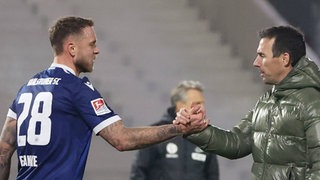 Marcel Franke und Trainer Christian Eichner vom Karlsruher SC