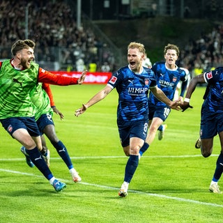 Leo Scienza bejubelt den entscheidenden Treffer