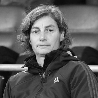 Die ehemalige Profifußballerin Anouschka Bernhard