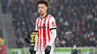 Derry Scherhant vom SC Freiburg im Spiel gegen den 1. FC Köln.