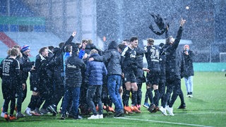 2021 warf Holstein Kiel Bayern München aus dem Pokal