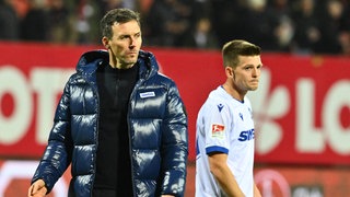 Christian Eichner (li.) und Marvin Wanitzek vom KSC