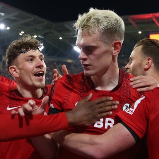Jubel beim SC Freiburg: Matthias Ginter hat das Tor zum Halbfinale der Europa League mit seinem Treffer zum 3:0 gegen Celta Vigo sehr weit aufgestoßen.
