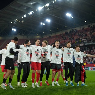 Der SC Freiburg feiert den Einzug ins Europa-League-Finale