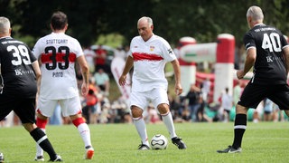 Noch immer im VfB-Trikot: Hansi Müller 