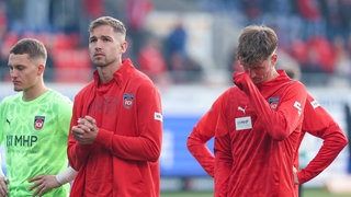 Entttaeuschung bei Frank Feller 40 (1FC Heidenheim 1846), Marvin Pieringer 18 (1FC Heidenheim 1846) und Jan Schoeppner 3 (1FC Heidenheim 1846) nach dem Abstieg, 1. FC Heidenheim 
