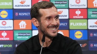 Trainer Julian Schuster möchte den SC Freiburg im Europa-League-Finale 2026 in Istanbul egen Aston Villa zum ersten Titel der Vereinsgeschichte führen.