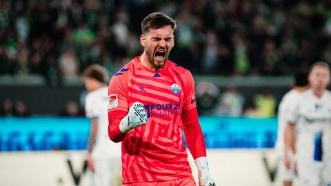 Der vom VfB nach Paderborn ausgeliehene Keeper Dennis Seimen